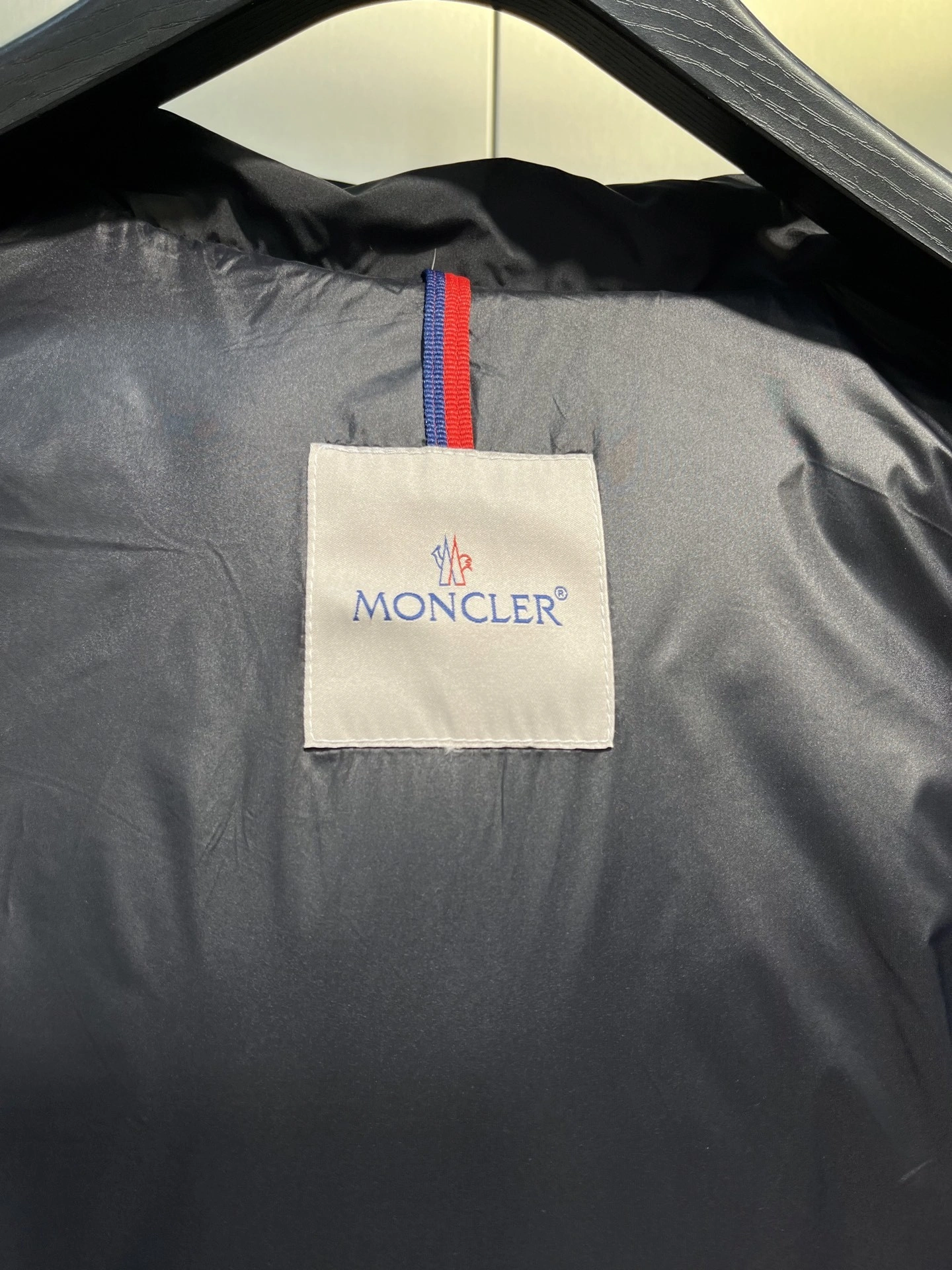 wg.luxury -- 7o9385r Moncler Hanoverian Down jacket item:E-F190I0702